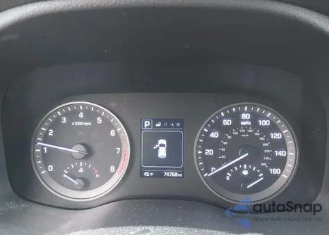 2017 Hyundai Tucson Value z USA, uszkodzony, nr VIN KM8J3CA22HU554539